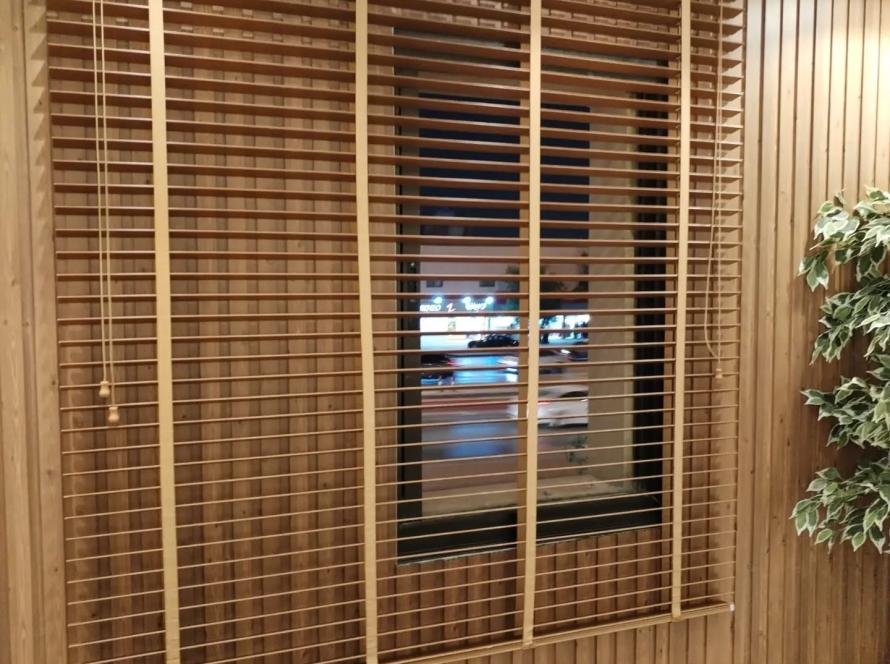 أفضل شركة و مصنع تفصيل و تركيب ستائر في الرياض – السدن العربي للستائر